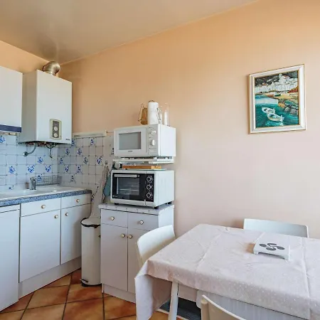Apartment Confortable A Avec Parking Et Proche - Fr-1-2-406 *